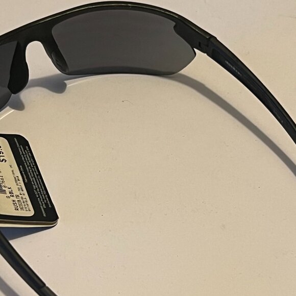 Iron Man Sunglasses - Picture 3 of 4